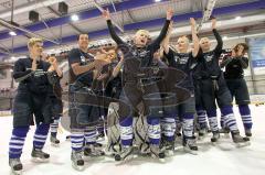 Jugend - ERC Ingolstadt - ERV Schweinfurt - Aufstieg Bayernliga - Jubel. Das ganze Team mit blonden Haaren