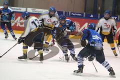 Jugend - ERC Ingolstadt - ERV Schweinfurt - Aufstieg Bayernliga - Kevin Maraun in der Bildmitte