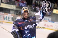 DEL - ERC Ingolstadt - Adler Mannheim - Playoff - 3.Halbfinale - Torwart Ian Gordon bedankt sich bei den Fans Shutout