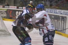 DEL - ERC Ingolstadt - Adler Mannheim - Playoff - 1.Halbfinale - Ausverkaufte Saturn Arena-Jeremy Reich im Zweikampf mit Gegenspieler