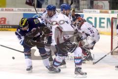 DEL - ERC Ingolstadt - Adler Mannheim - Playoff - 1.Halbfinale - Luciano Aquino im Kampf