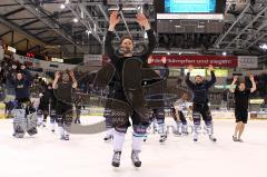 DEL - ERC Ingolstadt - DEG Metro Stars Düsseldorf - Playoff - Sieg, Einzug ins Halbfinale Jubel mit den Fans