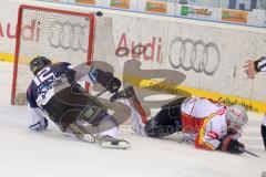 DEL - ERC Ingolstadt - DEG Düsseldorf Metro Stars . Playoff - Viertelfinale - Tyler Bouck und Holland im Clinch