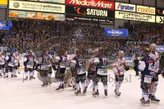 DEL - ERC Ingolstadt - DEG Metro Stars Düsseldorf - Playoff - Sieg, Einzug ins Halbfinale Jubel mit den Fans