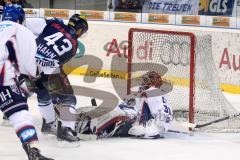 DEL - ERC Ingolstadt - Adler Mannheim - Playoff - 1.Halbfinale - Derek Hanh mit einer Torchance