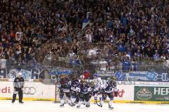 DEL - ERC Ingolstadt - Adler Mannheim - Playoff - 1.Halbfinale - Anschlußtreffer des ERCI, Fans Jubel Petr Fical