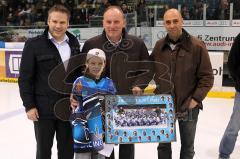 DEL - ERC Ingolstadt - Adler Mannheim - Playoff - 1.Halbfinale - Ehrung der Schüler Meister, Cristian Lösel und Jimi Boni und Trainer Thomas Gayerhoss