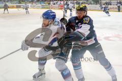 DEL - ERC Ingolstadt - Adler Mannheim - Playoff - 3.Halbfinale-Luciano Aquino setzt zum Check an