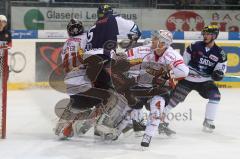 DEL - ERC Ingolstadt - DEG Düsseldorf Metro Stars . Playoff - Viertelfinale - Tumult vor dem Tor Gawlik Christoph rechts