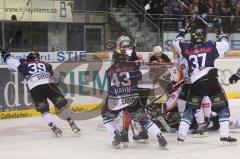 DEL - ERC Ingolstadt - DEG Metro Stars - Playoff 3 - Verlängerung Thomas Greilinger links am Tor, schiebt den Puck rein. Jubel Tor