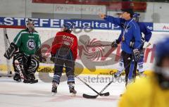 ERC Ingolstadt - Jugendtraining mit den Trainern Peter Bares und Terry Campbell