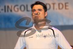 ERC Ingolstadt - Saisonabschlußfeier - Saturn Arena 2013 - Torwart Ian Gordon verabschiedet sich von seinen Fans und kämpft mit den Tränen