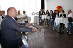 Pressekonferenz Vorstellung der Damenmannschaft ERC-Ingolstadt e.v - Klaus Mittermaier -  Foto: Jürgen Meyer