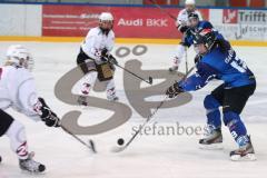 Damen - ERC Ingolstadt - ECDC Memmingen - rechts am Puck Lucie Geelhaar