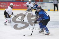 Damen - ERC Ingolstadt - ECDC Memmingen - rechts am Puck Lucie Geelhaar