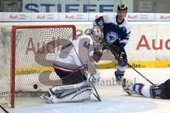 European Trophy 2012 - ERC Ingolstadt - Adler Mannheim - John Laliberte knapp vorbei