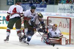 European Trophy - ERC Ingolstadt - Frölunda Indians - Thomas Greilinger nah am Torwart Julius Hudacek