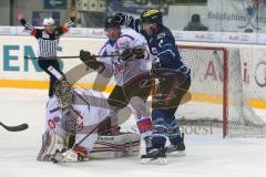 DEL - ERC Ingolstadt - Nürnberg Icetigers - Joe Motzko (19)  gegen den Torwart Tyler Weiman und Jame Pollock