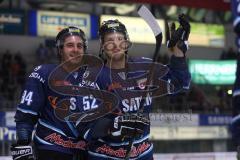 DEL - ERC Ingolstadt - Iserlohn Roosters - Jubel Fans Ehrenrunde Sieg Jean-Francois Boucher (84) und Patrick Hager (52)