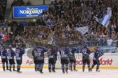 DEL - ERC Ingolstadt - Kölner Haie - Fans Jubel Sieg Ehrenrunde