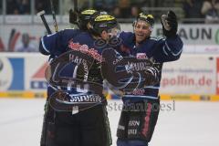 DEL - ERC Ingolstadt - Nürnberg Icetigers - Tor Jubel zum 2:0, Derek Dinger Derek Hahn (43)