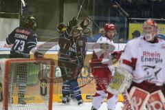 DEL - ERC Ingolstadt - Kölner Haie - Anschlußtreffer Tor durch Joe Motzko und links Sean O´Connor (73) und Jeff Likens (9) jubelt