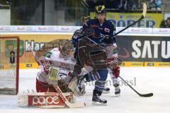 DEL - ERC Ingolstadt - Kölner Haie - John Laliberte (15) scheitert am Torwart