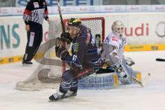 DEL - 6.Spiel - Playoff - ERC Ingolstadt - Krefeld Pinguine 2:7 - knapp vorbei Derek Dinger (47)