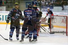 DEL - ERC Ingolstadt - Kölner Haie - Tor durch Michel Periard, links John Laliberte