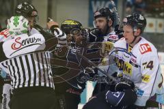 DEL - ERC Ingolstadt - Krefeld Pinguine - Playoff 4.Spiel - Tumult vor dem Krefelder Tor