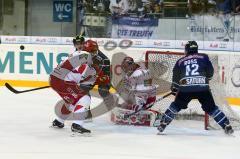 DEL - ERC Ingolstadt - Kölner Haie - knapp am Tor links Thomas Greilinger und rechts Jared Ross