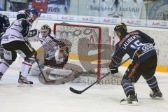 DEL - ERC Ingolstadt - Augsburger Panther - Riesenchance für John Laliberte rechts