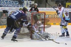 DEL - ERC Ingolstadt - Krefeld Pinguine - Sean O´Connor (73) knapp am Tor