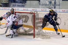 DEL - ERC Ingolstadt - Eisbären Berlin - Thomas Greilinger umfährt das Tor und Jared Ross trifft zum 1:0