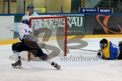 ERCI-Junioren-Ice Hogs Pfaffenhofen Krebs Benedikt trifft den Pfosten Foto: Juergen Meyer