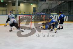 ERCI-Junioren-Ice Hogs Pfaffenhofen Krebs Benedikt mit der Chance zum 2:2 Ausgleichstreffer Foto: Juergen Meyer