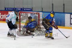 ERCI-Junioren-Ice Hogs Pfaffenhofen Burger Christian mit der Chance zum 2:2 Ausgleich Foto: Juergen Meyer