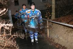 ERC Ingolstadt II - EHC Bayreuth - 4:3 - Container Kabine der zweiten Mannschaft des ERC Ingolstadt - nach dem Spiel muss das Team aus der Halle zum Container gehen