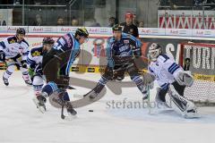 ERC Ingolstadt - Straubing Tigers - Travis Turnball (71) und Patrick Hager (52) mit einer Torchance -  Foto: Jürgen Meyer