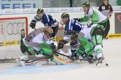 European Trophy 2013 - ERC Ingolstadt - EV Zug - John Laliberte (15)  und hinten Jared Ross (42)