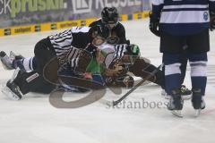 European Trophy 2013 - ERC Ingolstadt - EV Zug - Schlägerei mit Jean-Francois Boucher (84)  und Alessandro Chiesa