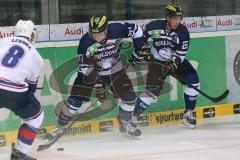 European Trophy - ERC Ingolstadt - Adler Mannheim - Alexander Oblinger (20) und Robert Sabolic (25)