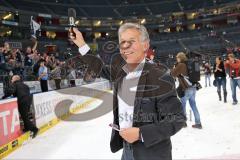 DEL - Playoff Finale - Kölner Haie KEC - ERC Ingolstadt - Deutscher Meister 2014 - Jubel Fans Moderator Hans Fischer