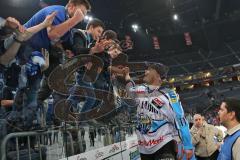 DEL - Playoff Finale - Kölner Haie KEC - ERC Ingolstadt - Ingolstadt ist Deutscher Meister Feier Fans Christoph Gawlik (11)