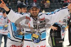 DEL - Playoff Finale - Kölner Haie KEC - ERC Ingolstadt - Deutscher Meister 2014 - Pokal Jubel Jared Ross (42)