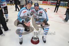 DEL - Playoff Finale - Kölner Haie KEC - ERC Ingolstadt - Deutscher Meister 2014 - Jubel Pokal Cup Greg Classen (79) Travis Turnbull (71)