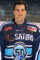 DEL - ERC Ingolstadt - Portraits Fototermin Saison 2013-2014 - Tyler Bouck (12)