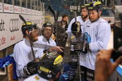 DEL - Playoff Finale - ERC Ingolstadt - Trainingsgespräche - Training vor dem ersten Spiel - von links Tim Conboy (4) Ziga Jeglic (13) Robert Sabolic (25) Patrick Köppchen (55)