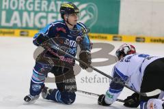 DEL - ERC Ingolstadt - Schwenninger Wild Wings - Jared Ross (42) am Boden