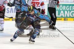 DEL - ERC Ingolstadt - Kölner Haie - PlayOff Finale 2014 - Spiel 2 - Tor für Ingolstadt Derek Hahn (43) hebt den Puck ins Tor Jubel 1:0